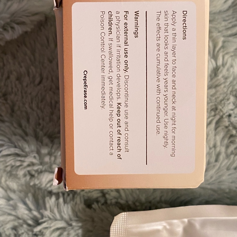 Crepe Erase Body Firm with Bonus foot peeling Booties - Picture 7 of 10